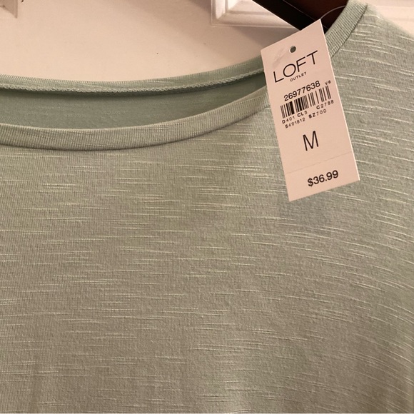 LOFT Outlet Rayon Blend Short Sleeve Top - NWT - Medium - Picture 5 of 9